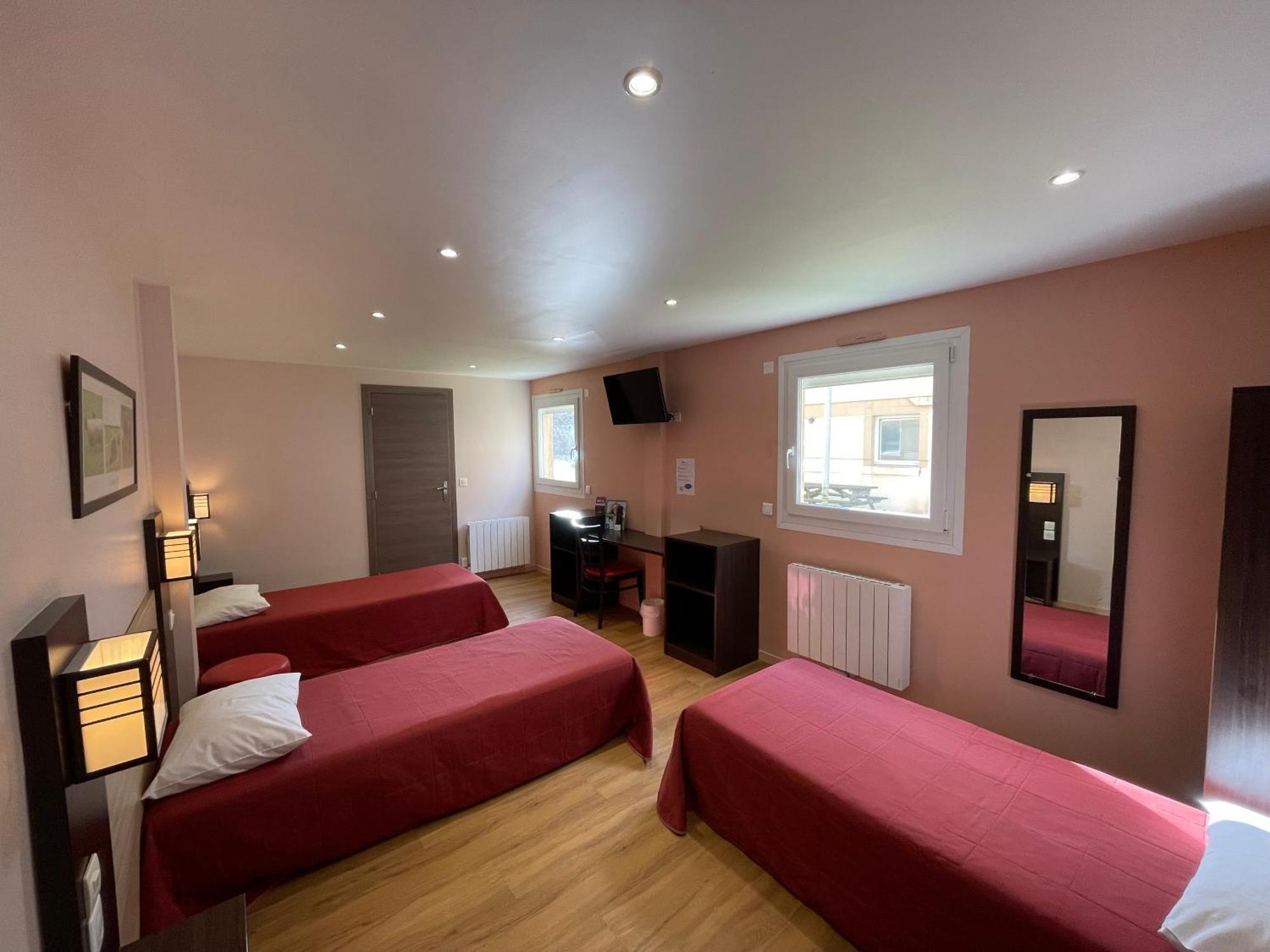 Brit Hotel St-Quentin/Nord Fayet  Exterior foto